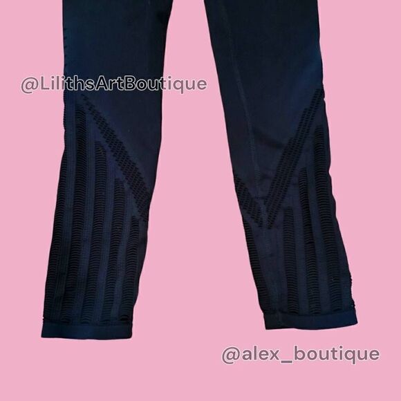 Zumba Laser Cut High Waisted Ankle Leggings Bold Black Size S (E042) - Picture 5 of 7